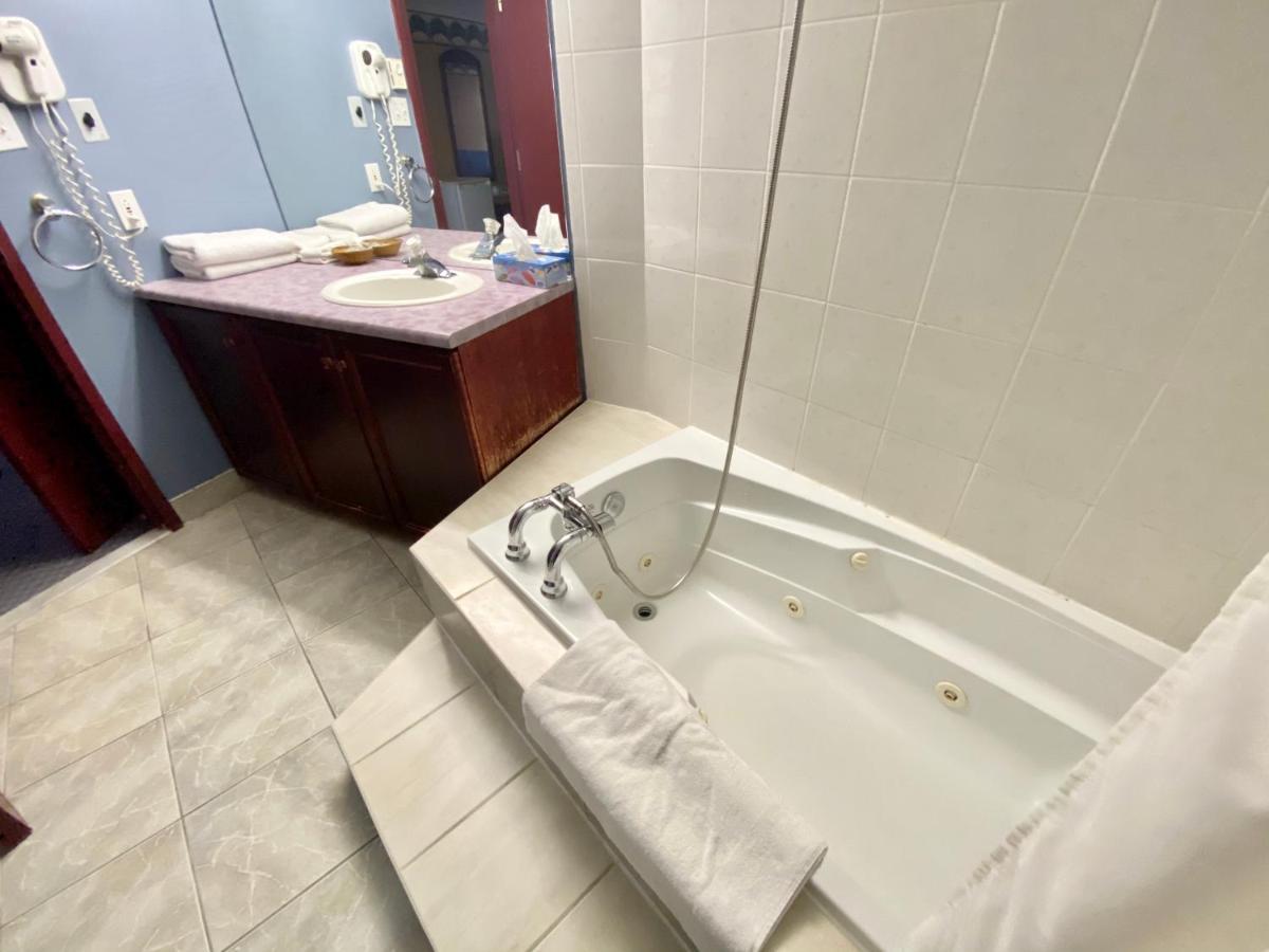 Hotel Le Portneuvois Portneuf Eksteriør billede